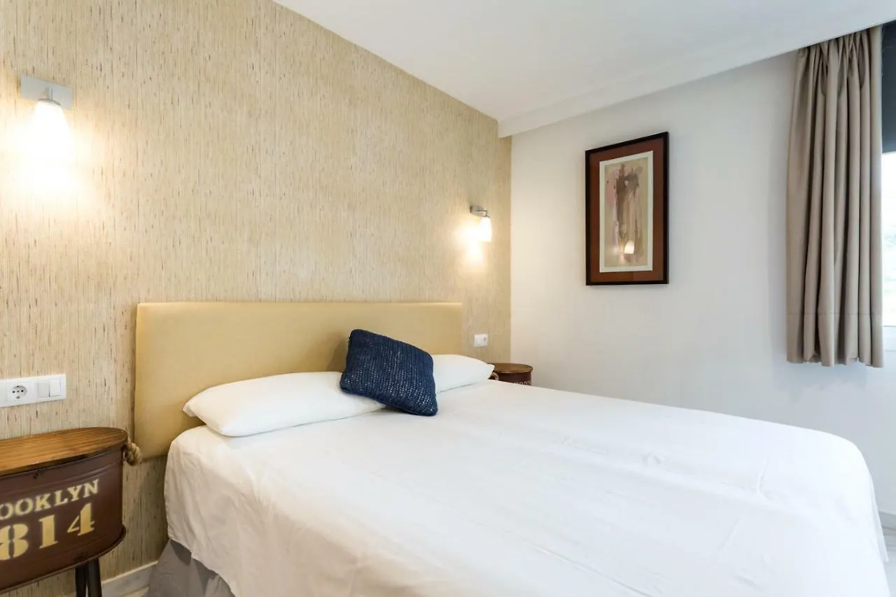 Hotel Nomadas Vejer de la Frontera 2*,  Spain